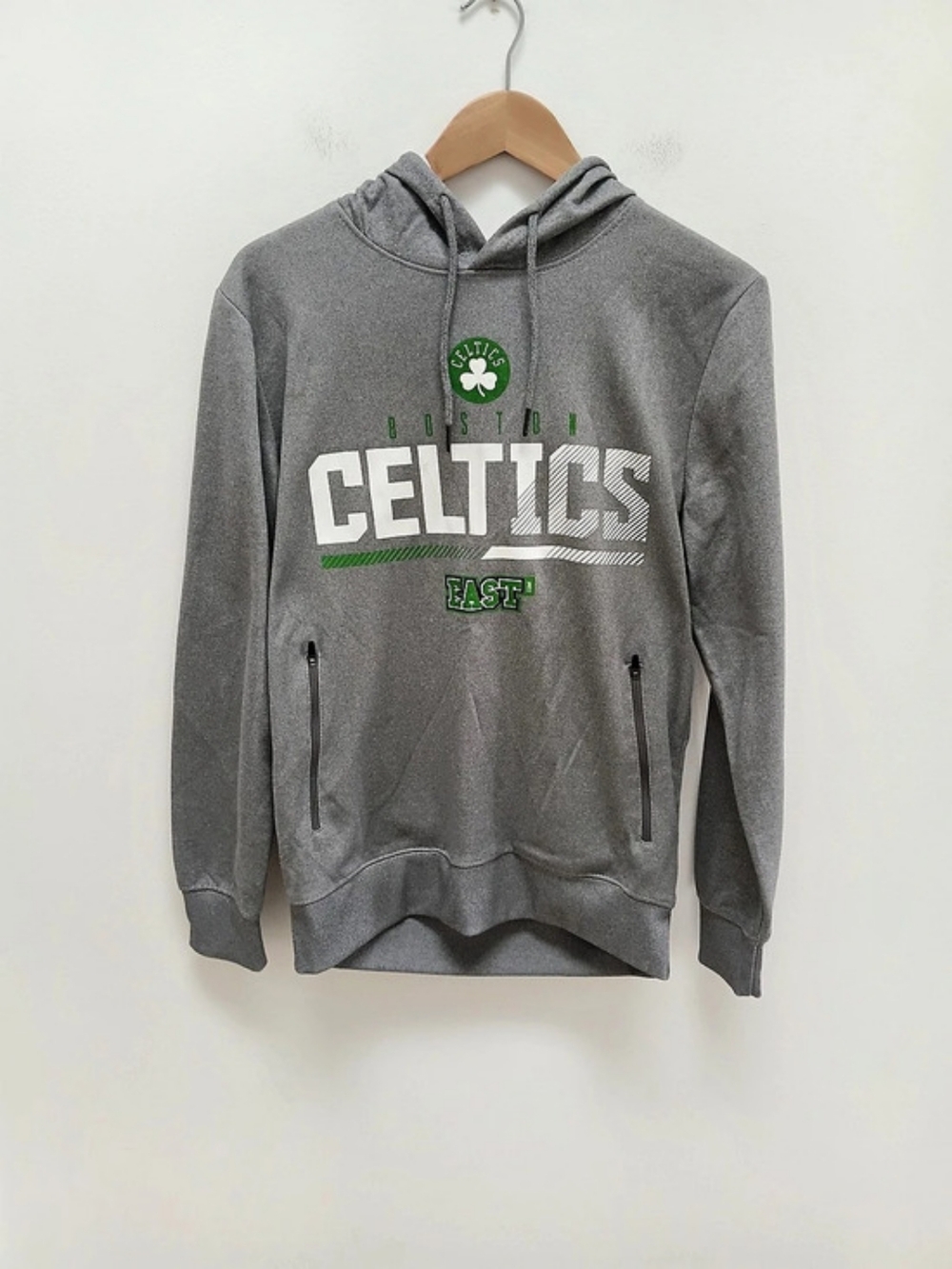 Boston Celtics Men's NBA East Gray Pullover hoodie Swearshirt Size Small